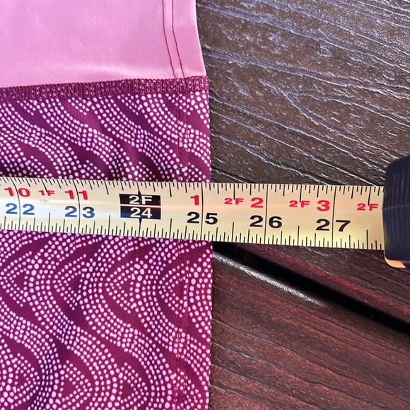 NWT Patagonia Micro Swell Rashguard Bluff River Arrow Red Short Sleeve Size Med - Picture 9 of 10